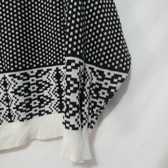 Black and White Patterned Knit Sweater | medium | Ribbed Neck, Bottom & Cuffs - Picture 14 of 15